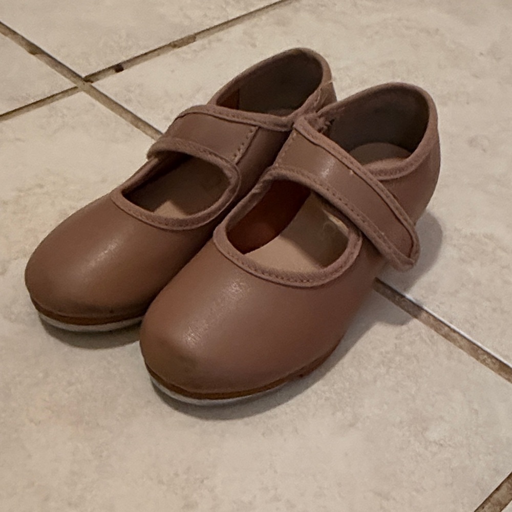 Classic Brown tap Mary Jane Shoes